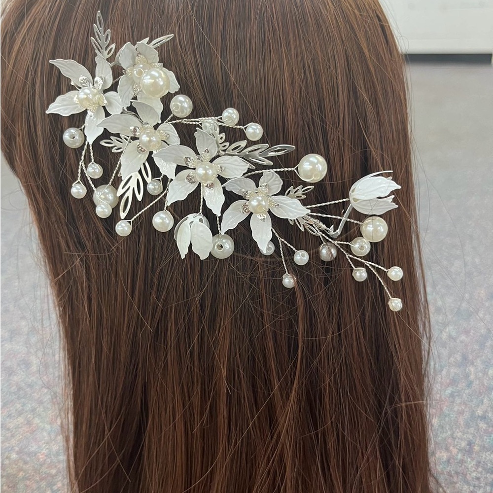 Flowers wedding hair clips